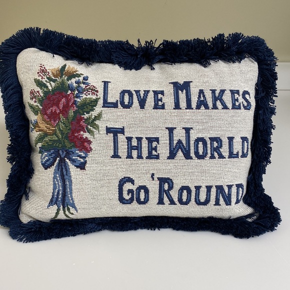 Tapestry / Needlepoint “Love Makes The World Go Round” Accent Pillow 10x13” New - Picture 1 of 8